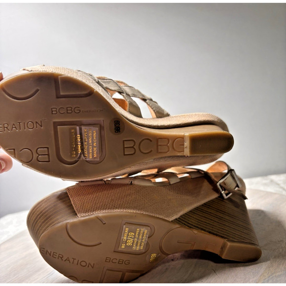 BCBG Max Azria Leather Wedge Sandals Nude Size 9 - Picture 7 of 8